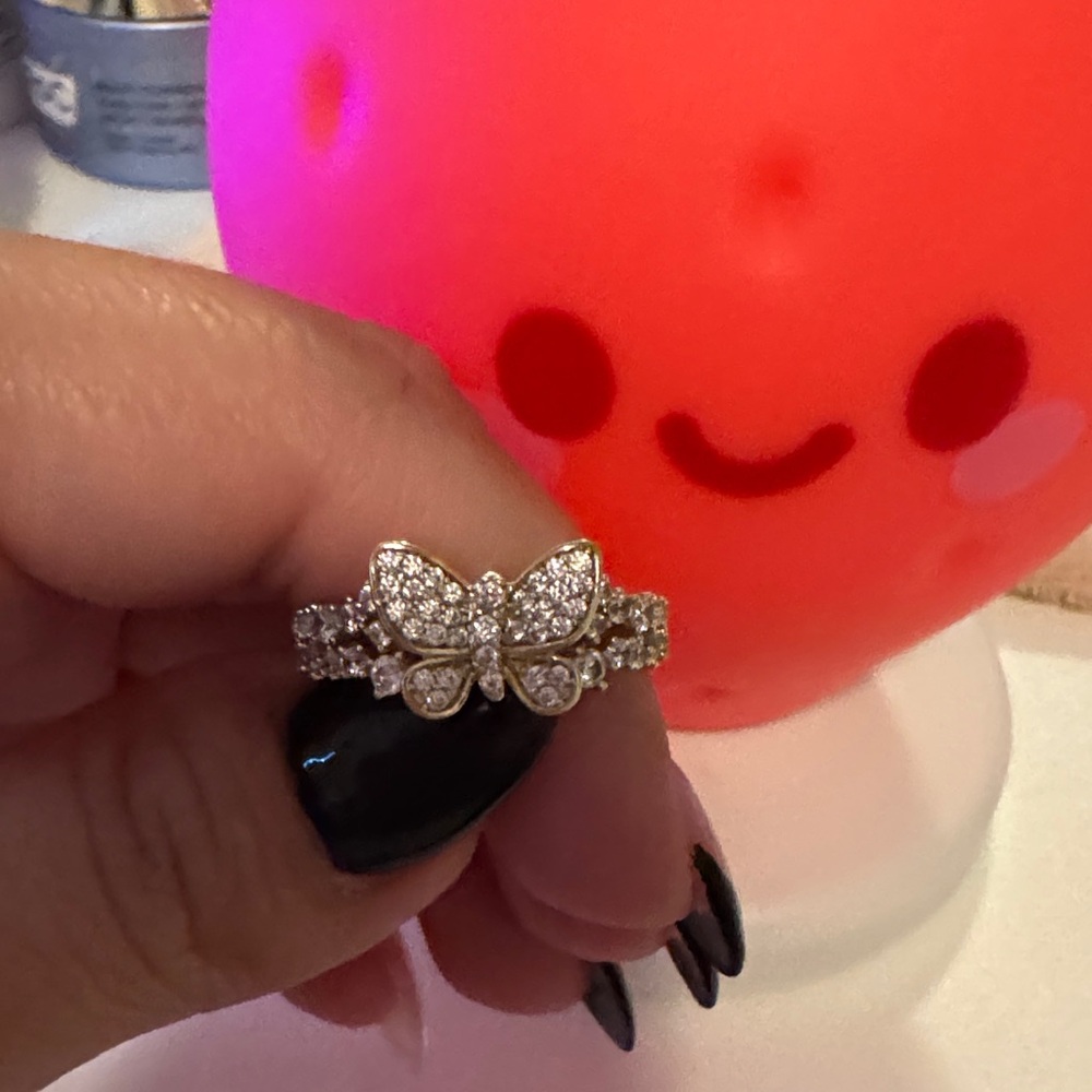 Sparkling Butterfly Ring